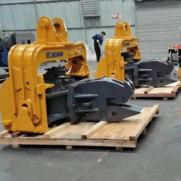 Solar Powered Sheet Pile Driver For 15m Piles | High Efficiency Vibro Machine