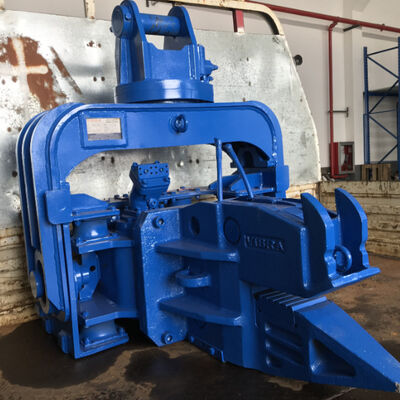 Versatile Pile Driver: Quick-Change Setup & Efficient Steel Rail Vibro Piling