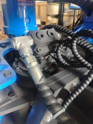 FV-280R Hoogfrequente Tril-uitvoerpaalmachine met Volledige Zwenkmechanisme Assemblage
